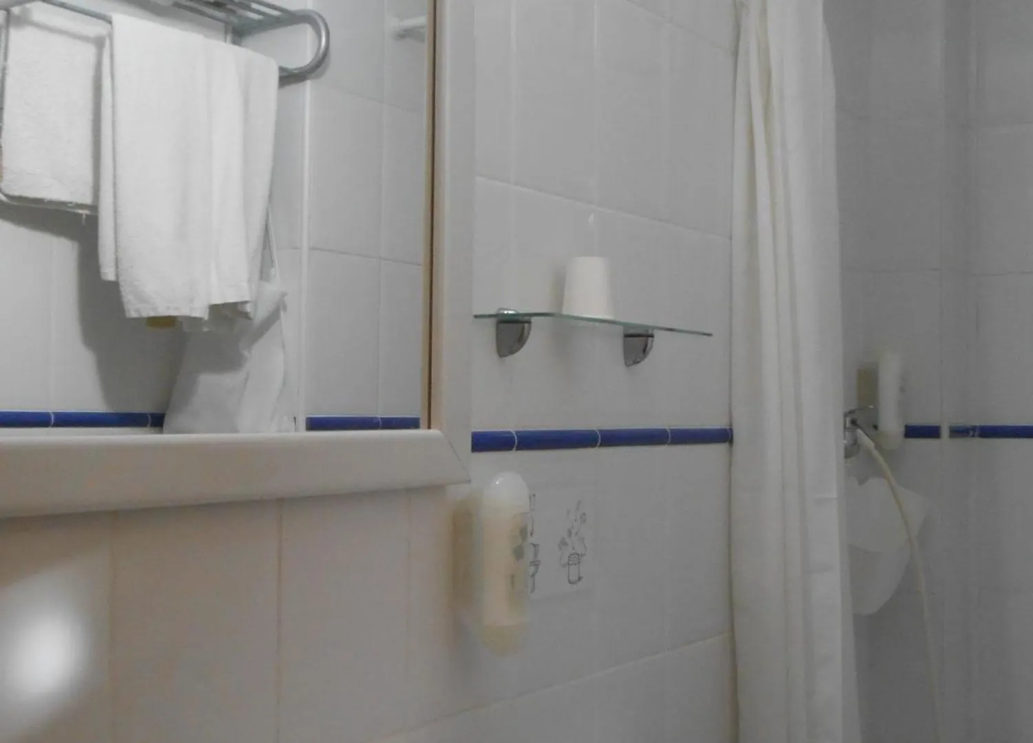 Hostal El Callejon Tarragona 2*,  Spain