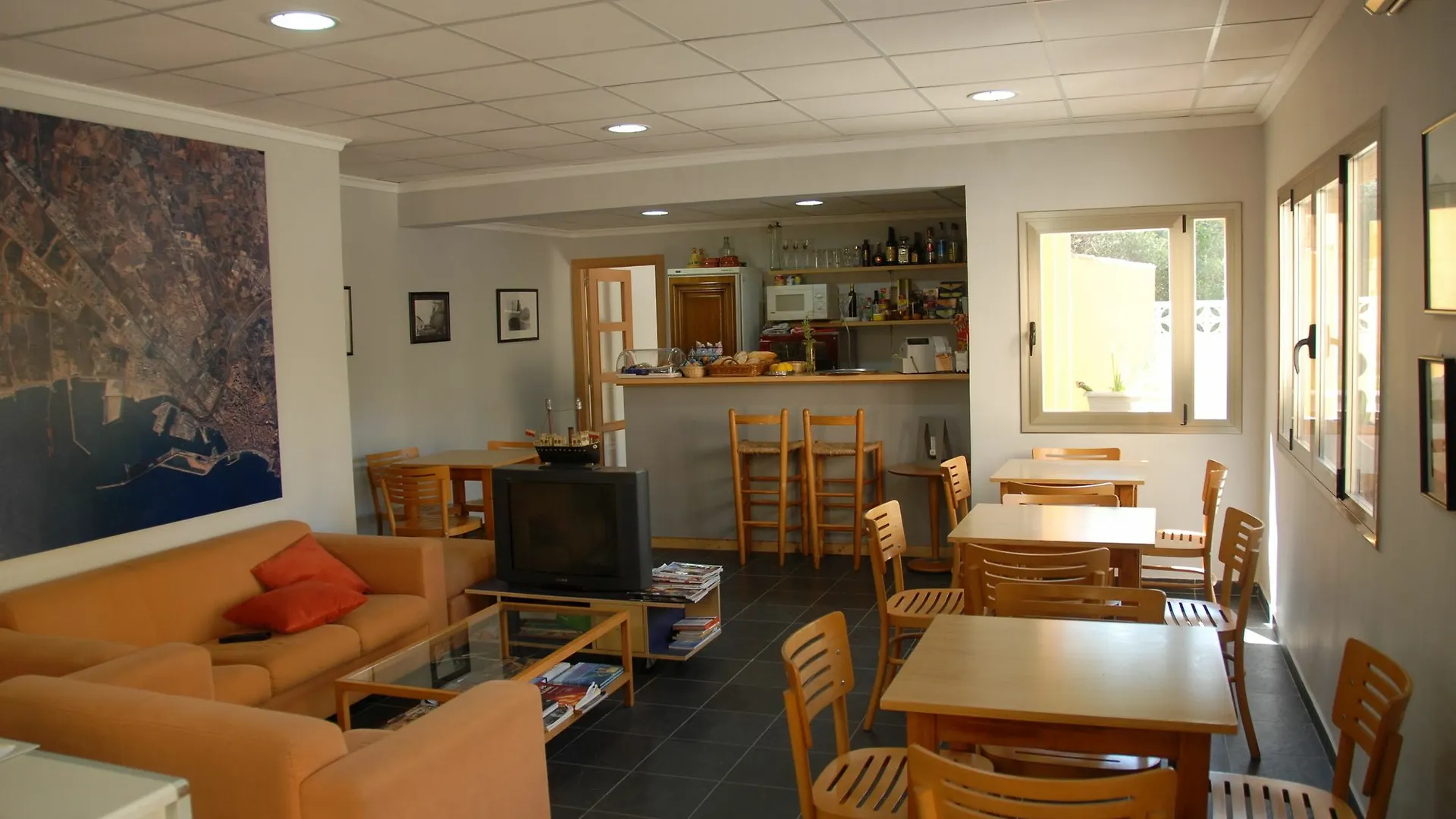 Hostal El Callejon Tarragona 2*,  Spain