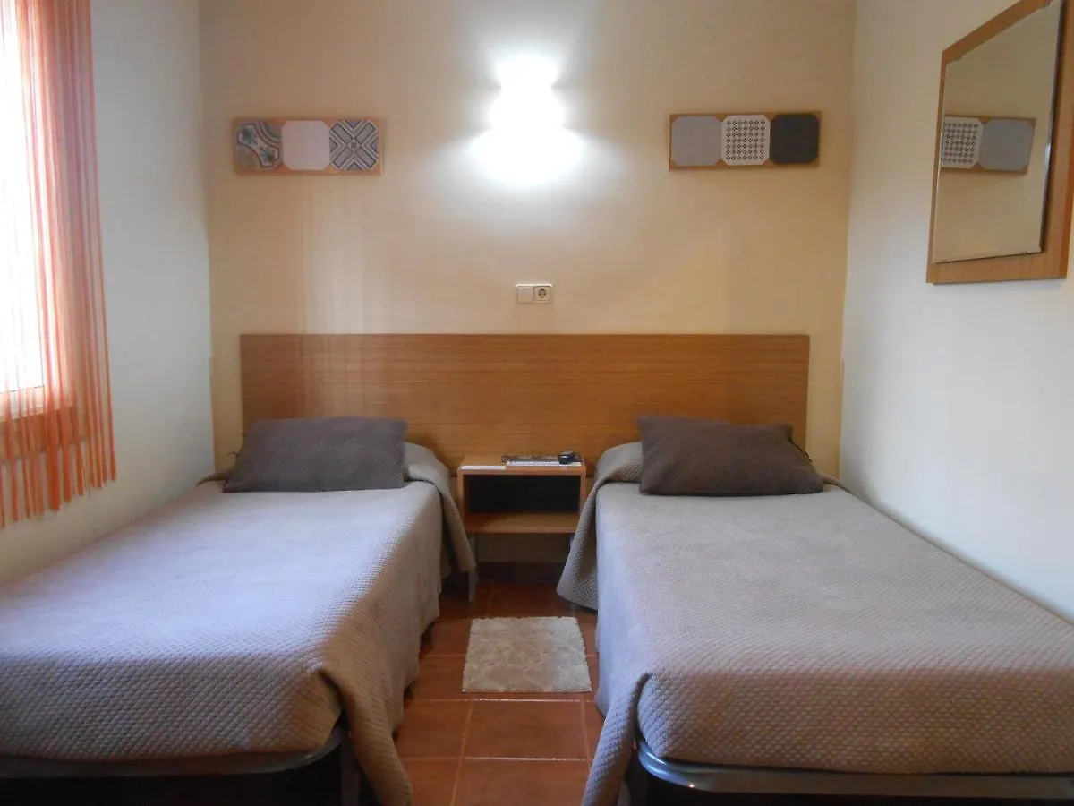 Hostal El Callejón Tarragona 2*,