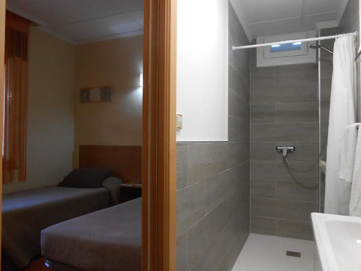Hostal El Callejon Tarragona 2*,